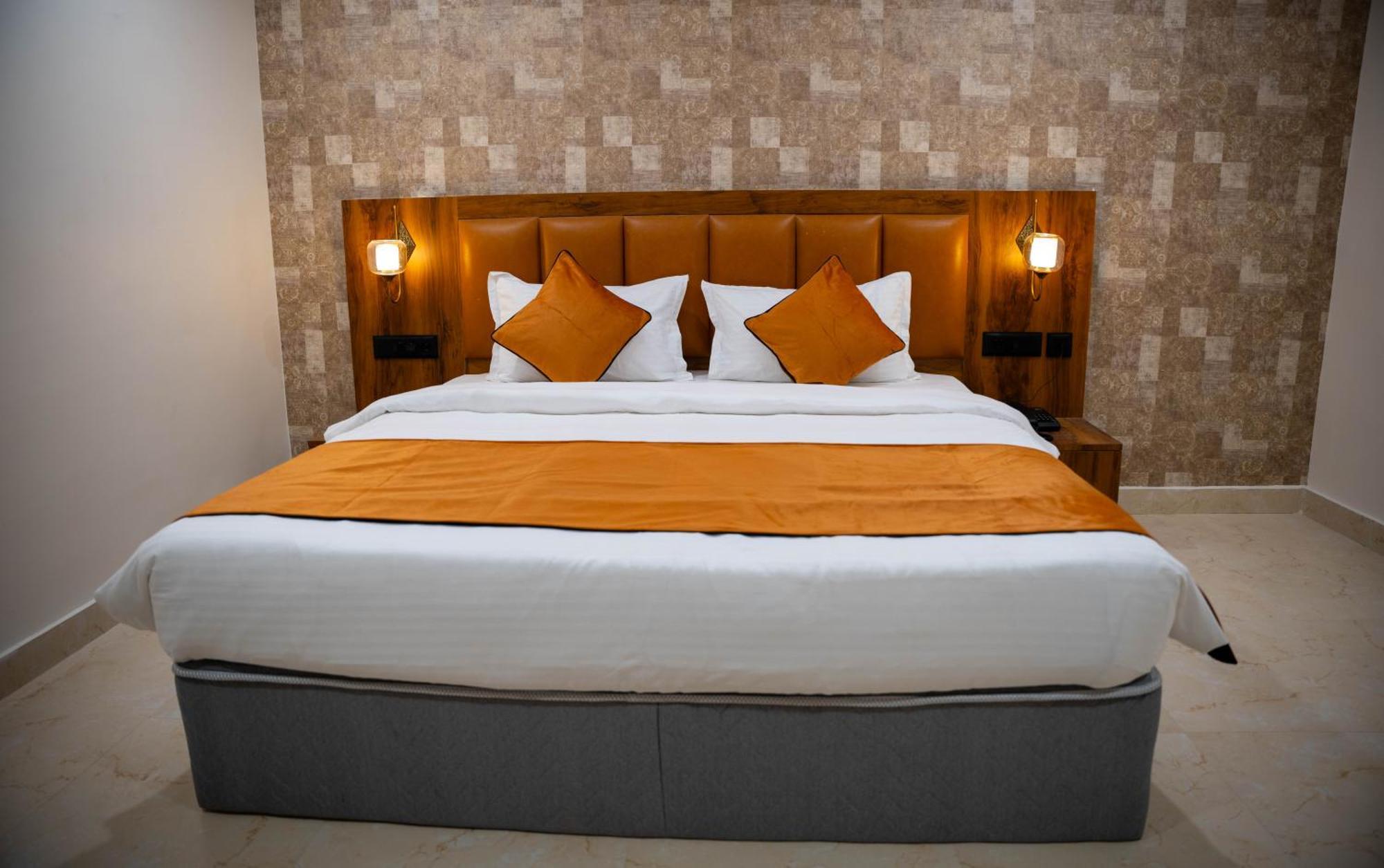 Hotel Orange Bhuvanesvar Kültér fotó