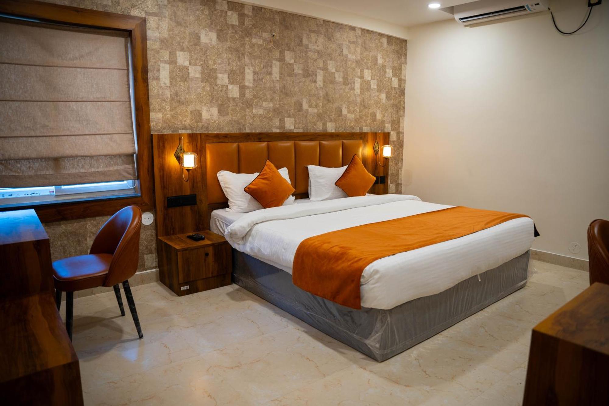 Hotel Orange Bhuvanesvar Kültér fotó