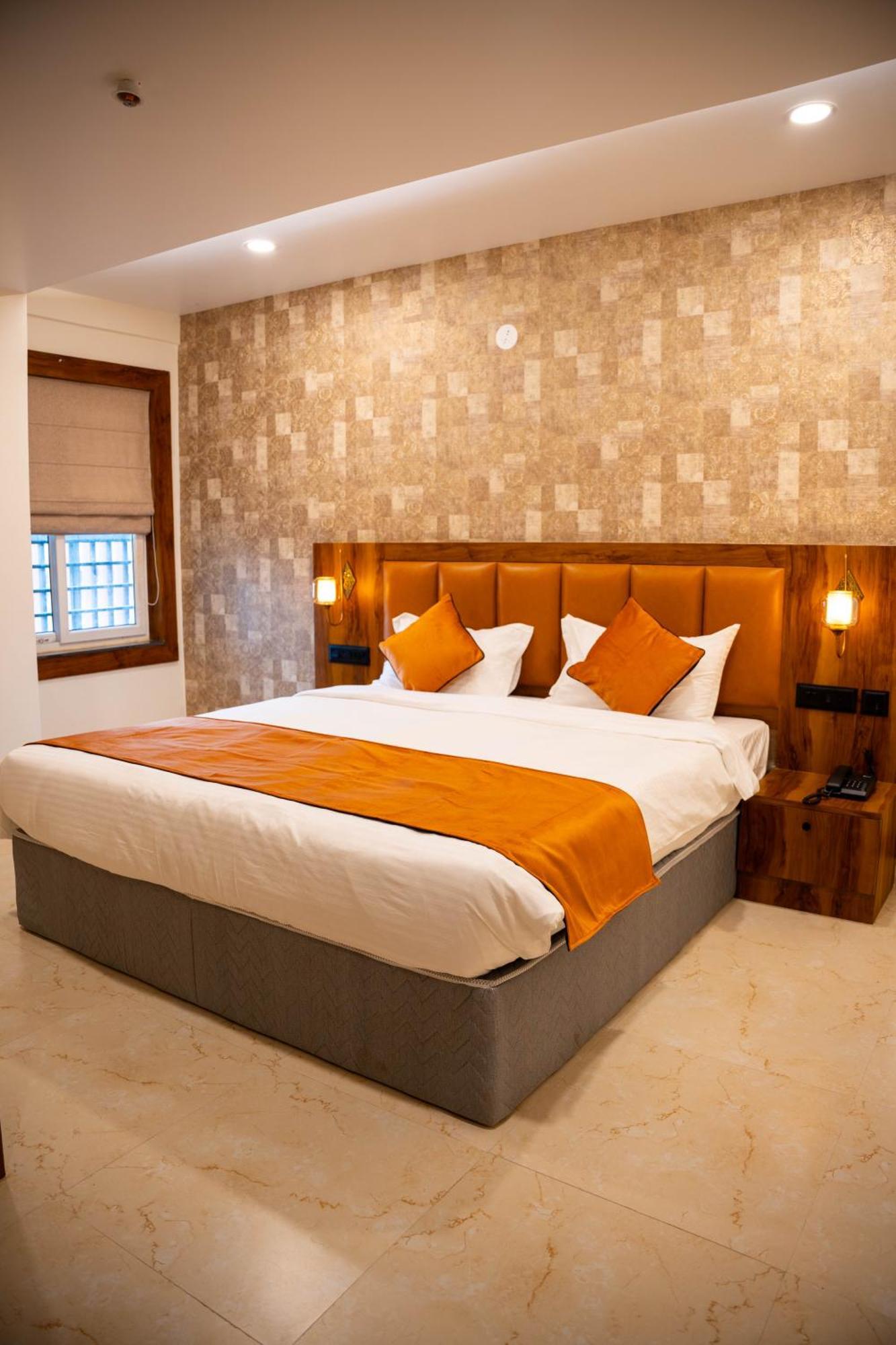 Hotel Orange Bhuvanesvar Kültér fotó