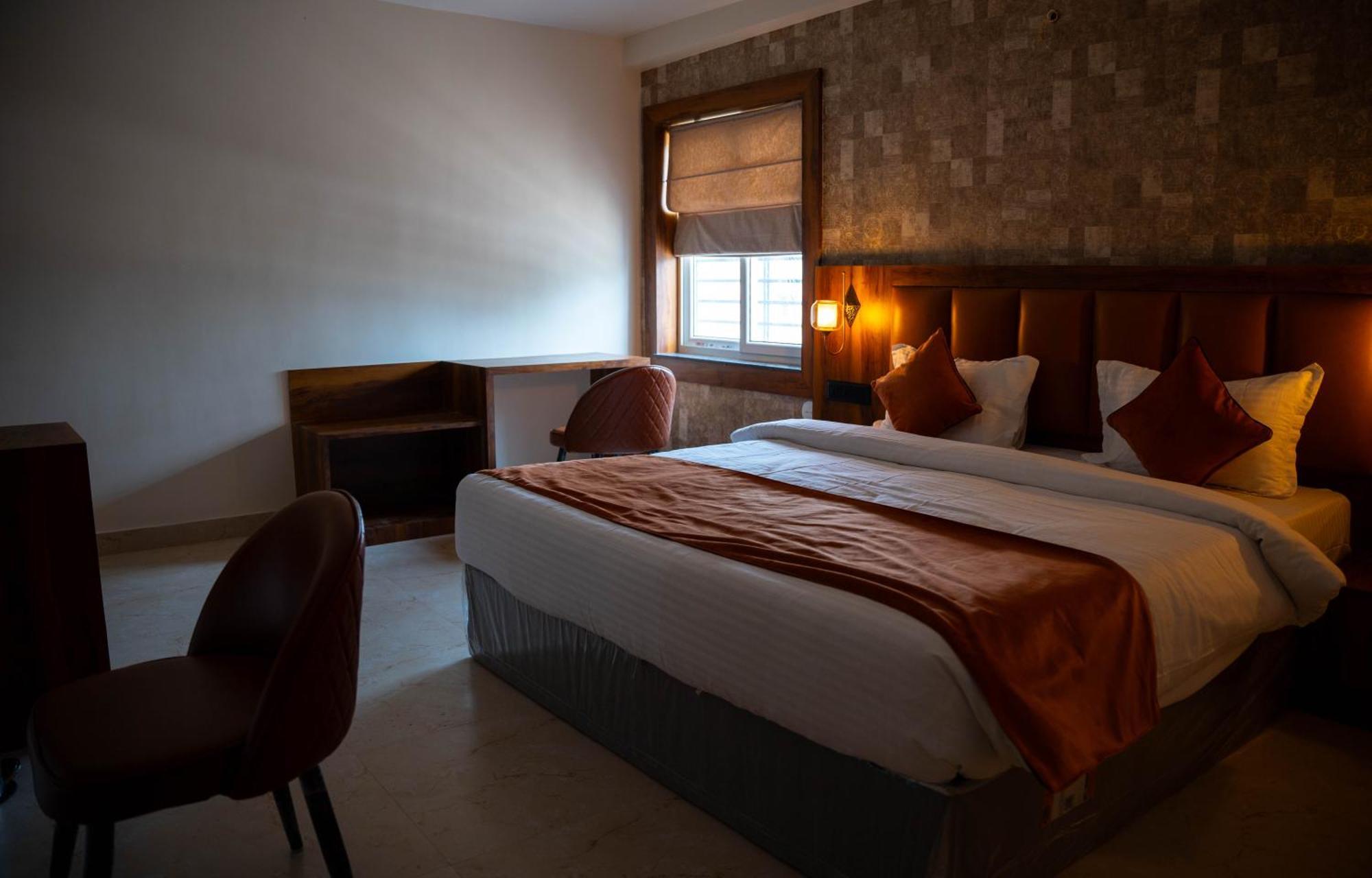 Hotel Orange Bhuvanesvar Kültér fotó