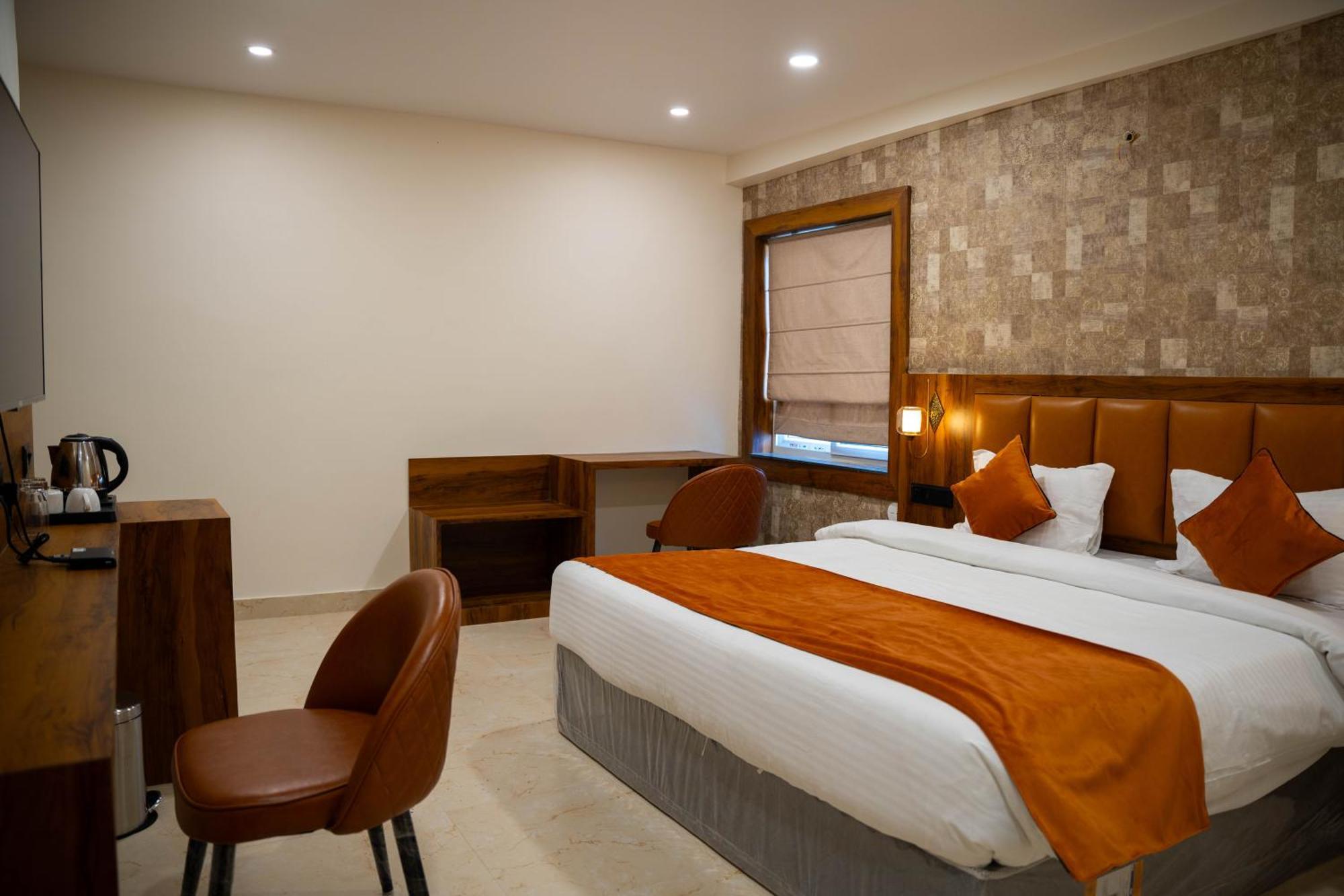 Hotel Orange Bhuvanesvar Kültér fotó